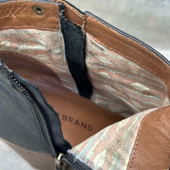 Lucky Brand Dual Zip Leather Ankle Boots Size 7.5/8 - Picture 4 of 9